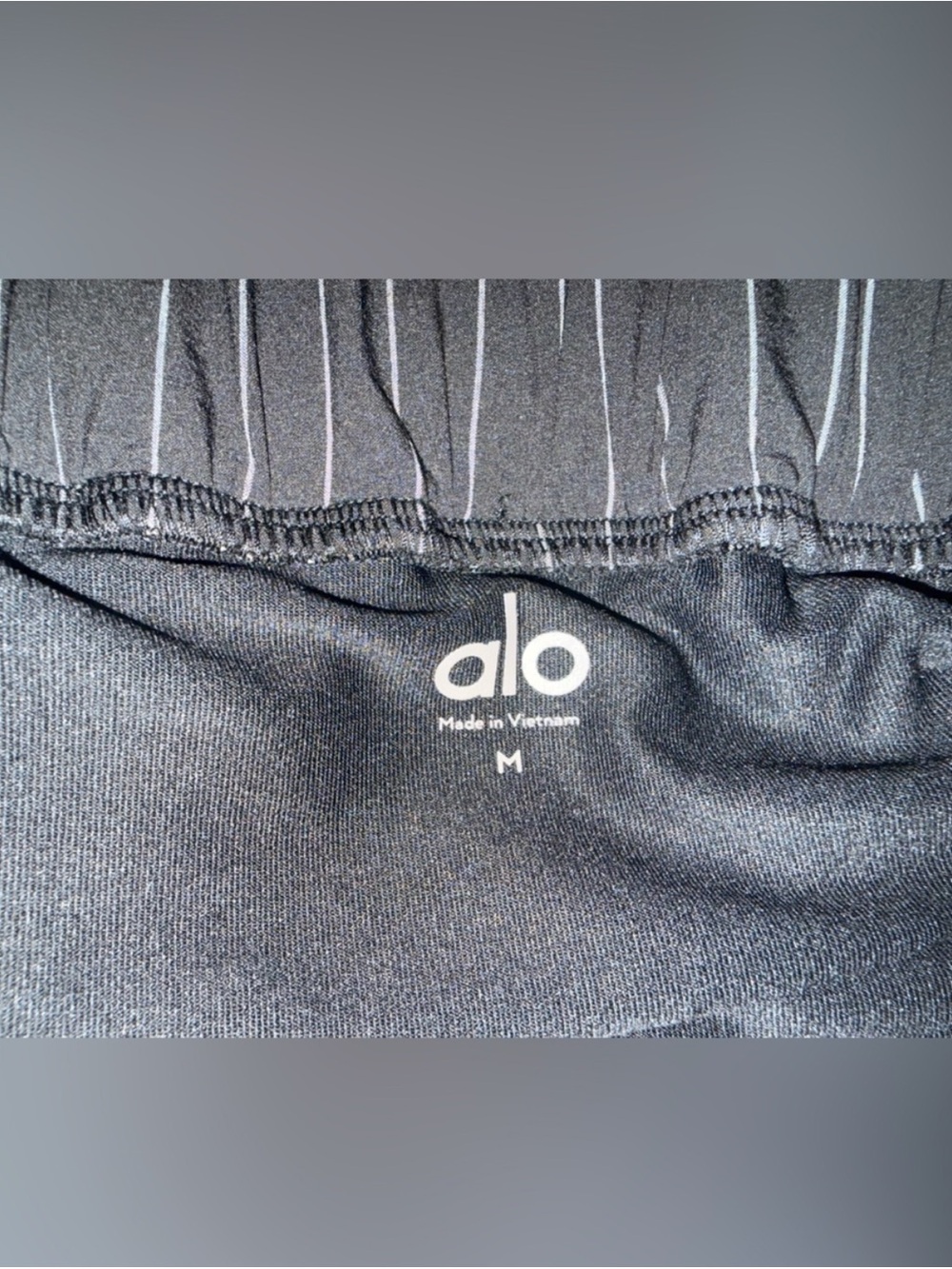✨RARE✨ Alo Yoga Pinstripe Mini Skirt - Picture 3 of 5